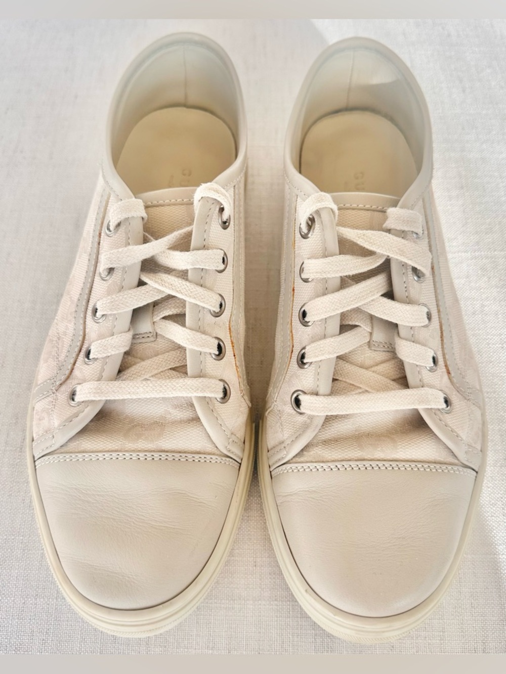 Gucci GG Canvas Low Top Sneakers Cream Leather Trim Size 37.5/US Size 7/7.5